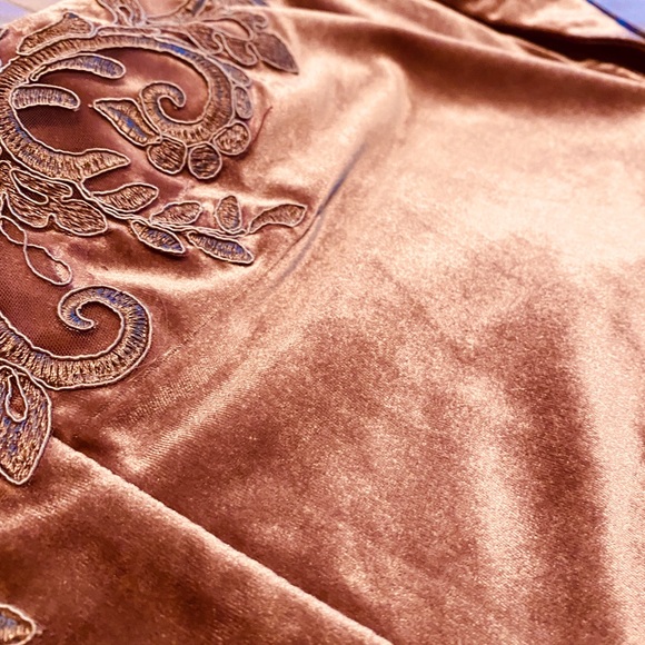 Stretch Velvet bodycon Dress Off the Shoulder Size Tall NWOT. Mauve. - Picture 7 of 8